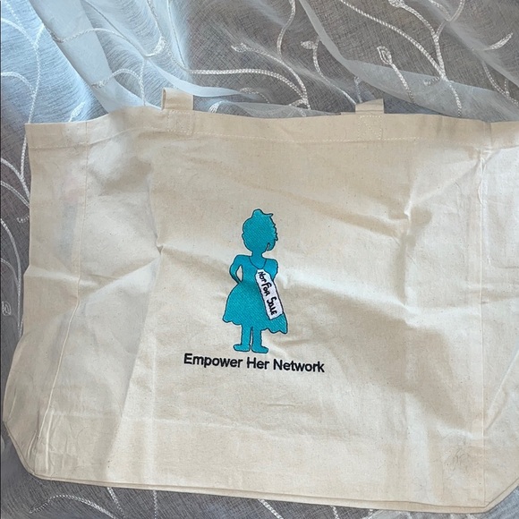 Cream Canvas Tote Bag with Eco-Friendly Design - Picture 1 of 3